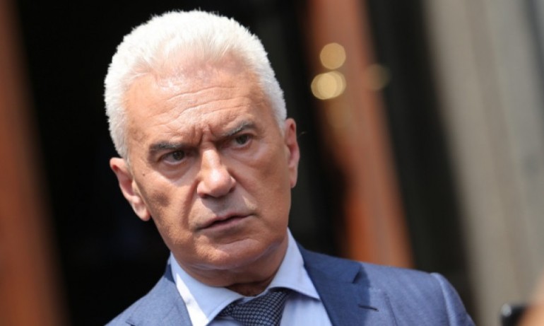 Повдигнаха обвинение на Волен Сидеров - Tribune.bg