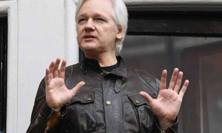 Няма да екстрадират в САЩ Джулиан Асандж - Tribune.bg
