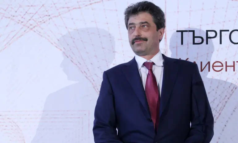 Цветан Василев съди Гешев в Кипър заради съмнителна експертиза по делото КТБ - Tribune.bg