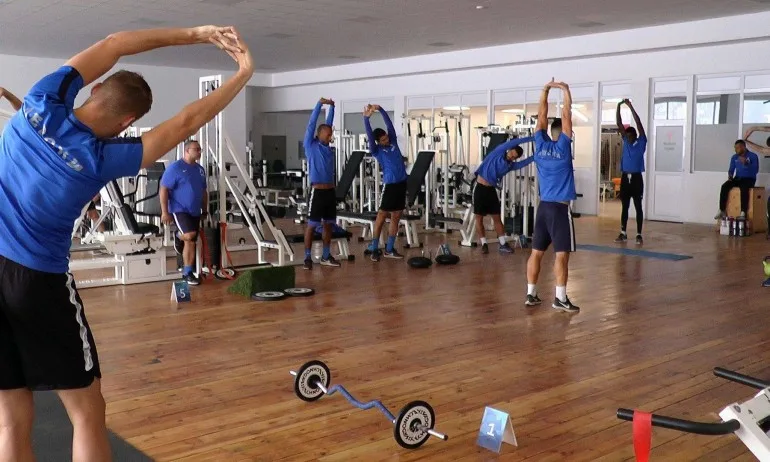 Хубчев взе 7 юноши в групата на Левски за лагера в Добринище - Tribune.bg