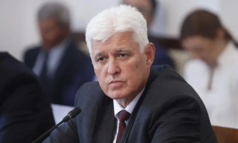 Министър Стоянов: Украйна не е платила нито стотинка на България за боеприпасите, които е получила - Tribune.bg