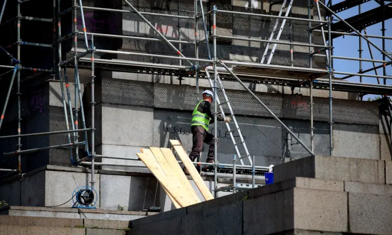 Ганева: Позорните плочи на МОЧА трябва да бъдат свалени, защото са историческа неистина - Tribune.bg