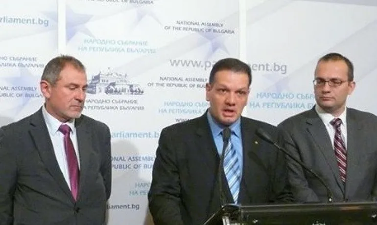 Гражданска организация осъди ЦИК за машинното гласуване - Tribune.bg