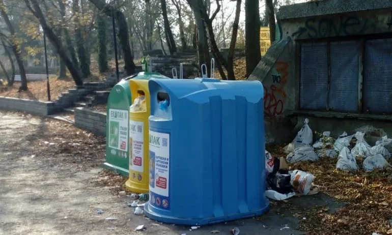 Как една кофа за боклук беше оправдана от съда - Tribune.bg