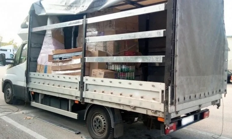 Откриха 79 пакета с хероин в камион, укрити в машини за дезинфекция (СНИМКИ) - Tribune.bg