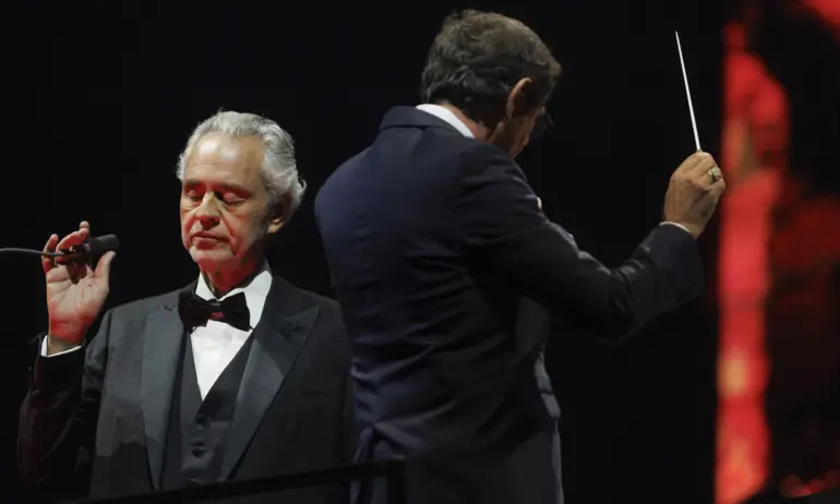 Над 30 хил. пяха с Андреа Бочели в София - Tribune.bg