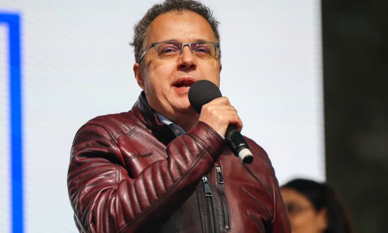 След като знаеш, че предстоят рокади в екипа, е честно и почтено да го обявиш преди изборите, не след това - Tribune.bg