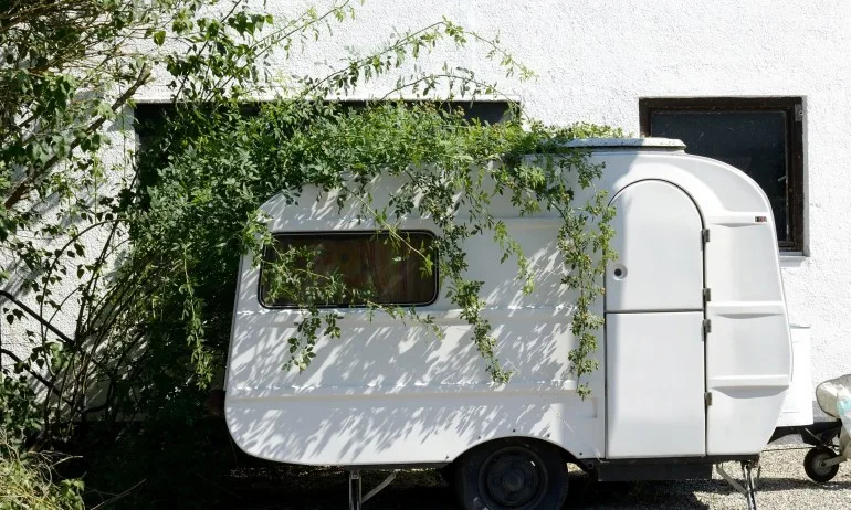 Турист от къмпинг край Бургас е в реанимация с коронавирус - Tribune.bg