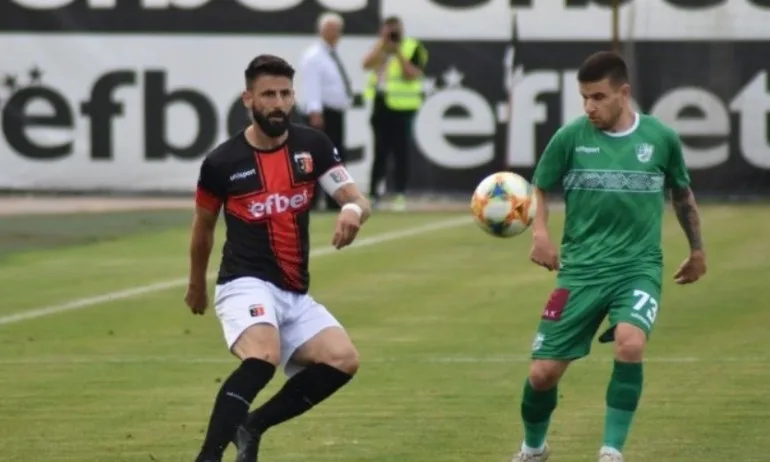 Камбуров наказа на два пъти Локо Пд - Tribune.bg