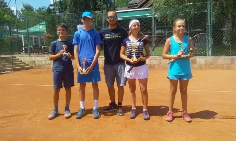 Константин Лечев и Вероника Железова спечелиха регионално до 14 г. на ТК Банкя - Tribune.bg