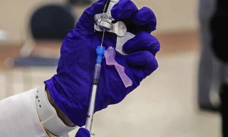 ЕMA препоръчва използването на ваксината Pfizer / BioNTech за COVID-19 - Tribune.bg