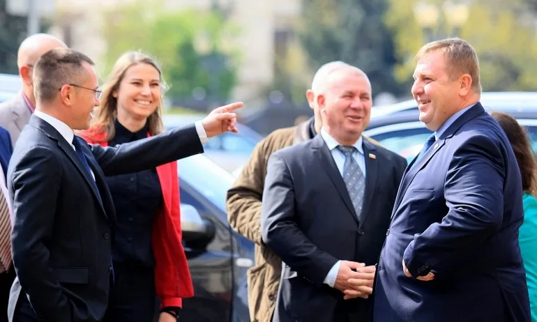 ВМРО: Замесват Каракачанов с Апартаментгейт, защото излизаме напред - Tribune.bg