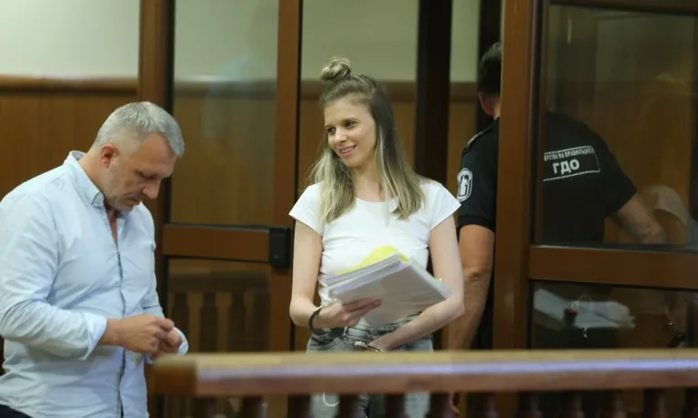 ЛиЛана и още шестима души застават пред съда - Tribune.bg