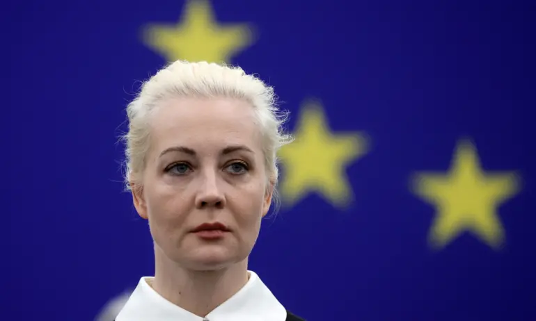 Юлия Навалная пред ЕП: Не може да спрете Путин със санкции и резолюции. Той е кръвожадно чудовище - Tribune.bg