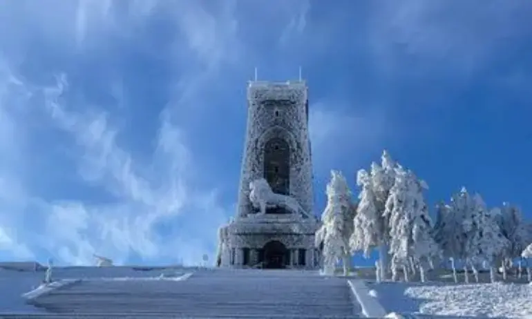 Люта зима на Шипка затвори Паметника на свободата за посещения - Tribune.bg