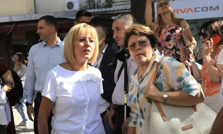 Манолова се готви за избори без партия, показа партньорите си (СНИМКИ) - Tribune.bg