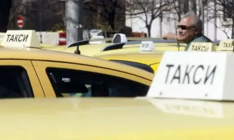 След убийството на колега: Таксиметрови шофьори готвят национален протест - Tribune.bg
