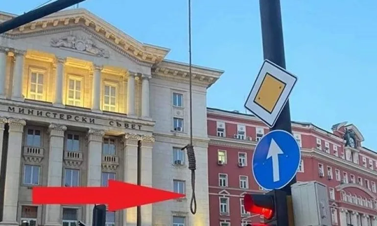 Блъсков: Мирният протест вече разби десетки глави и издигна бесило - Tribune.bg