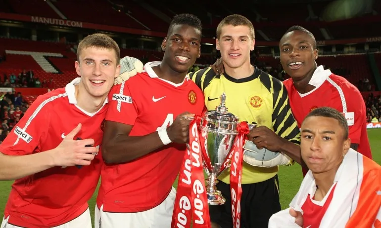 Ман Юнайтед ще се опита да задържи Погба - Tribune.bg