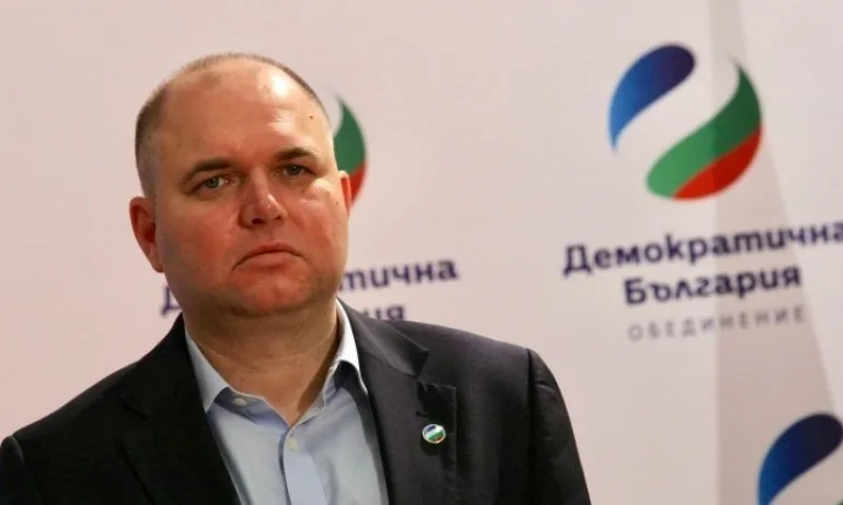 Михаил Кръстев към Владислав Панев: Спрете с това сиромахомилство и лъжи на дребно! - Tribune.bg