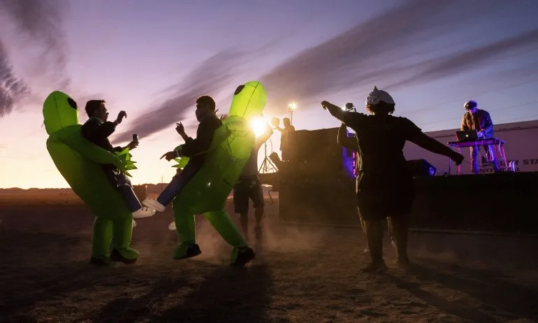 Зона 51: Щурмът не се осъществи - Tribune.bg