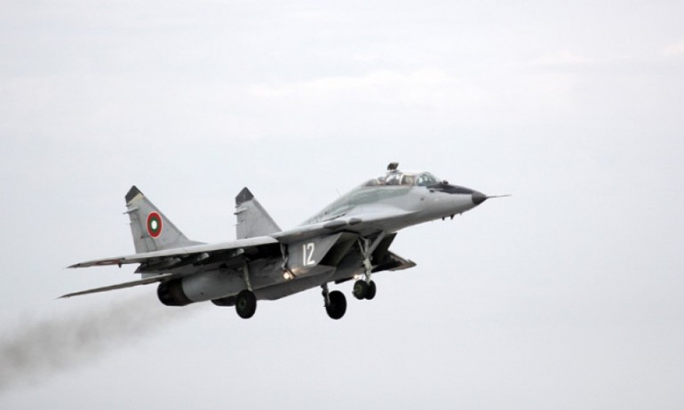 Депутат от Върховната Рада: Нови 70 самолета за украинската армия, 30 идват от България - Tribune.bg