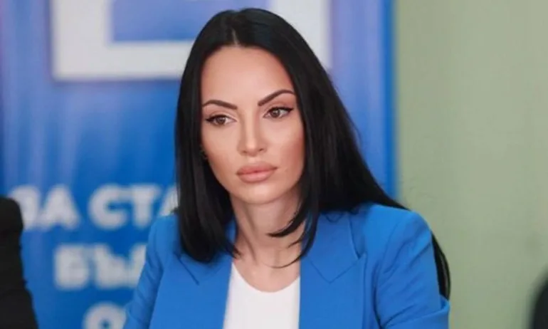 Славена Точева ще съди Капитал: Прекрачвате всякакви граници – морални, законови и етични - Tribune.bg