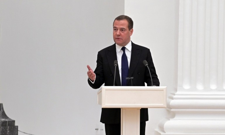 Медведев: Поздравявам европейските партньори с цените на газа - Tribune.bg