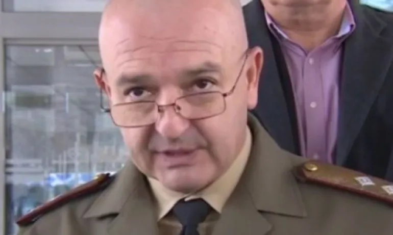 Ген. Мутафчийски с апел към футболните клубове - Tribune.bg