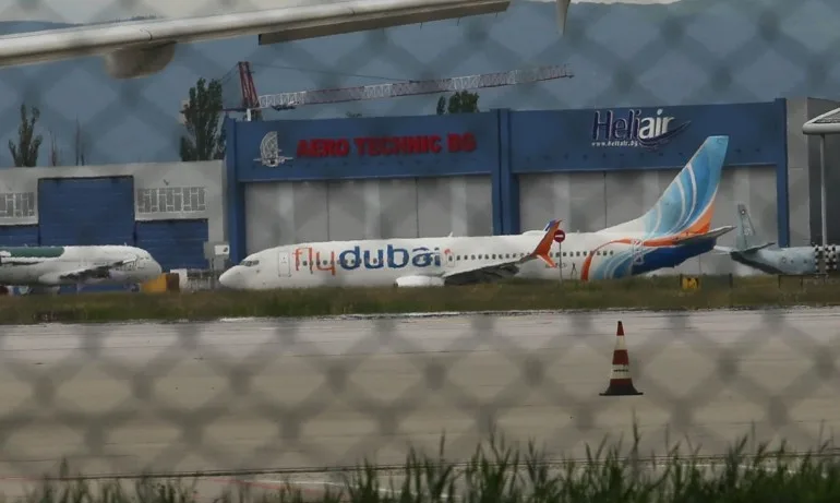 Дясната ръка на Божков кацна на летище София - Tribune.bg