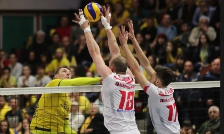 Волейболният шампион започна с победа защитата на титлата - Tribune.bg