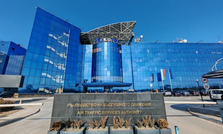 Авария затвори за кратко Летище София - Tribune.bg