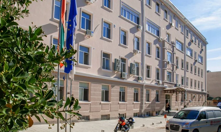 Проверяват сливенската болница за смъртта на 15-годишно момиче - Tribune.bg