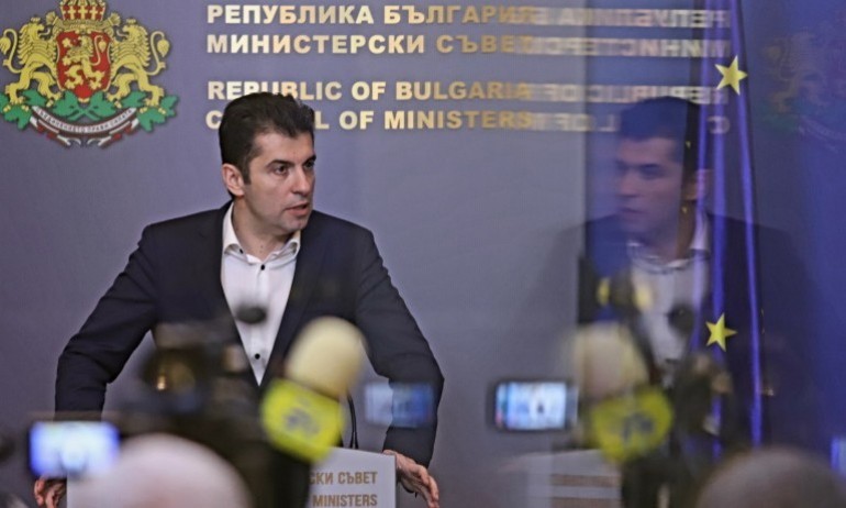 Колтуклиева към Кирил Петков: По-добре да замълчиш - Tribune.bg