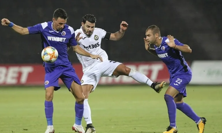 Славия измъкна в края трите точки срещу Етър - Tribune.bg