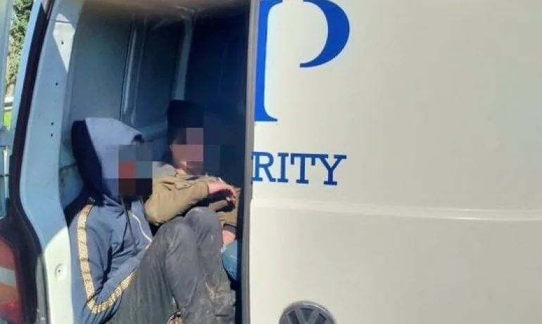 Драстичен скок на нелегалните мигранти на границите ни с Турция и Гърция - Tribune.bg