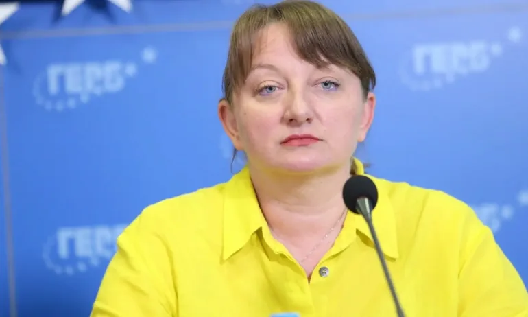 Сачева: Напомнихме на президента, че участва в създаването на това, което днес не харесвал - Tribune.bg