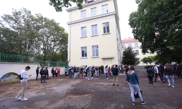 2715 зрелостници на матура по желание - Tribune.bg