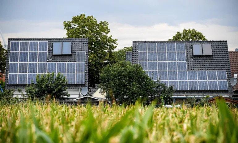 Българските домакинства ще могат да се възползват от финансиране за изграждане на фотоволтаични системи - Tribune.bg