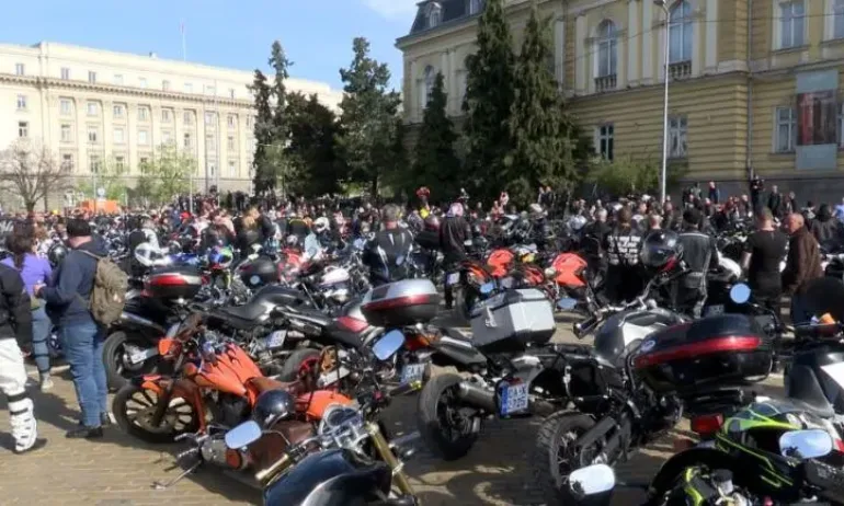 Заради началото на мото сезона, въвеждат ограничения в движението в София - Tribune.bg