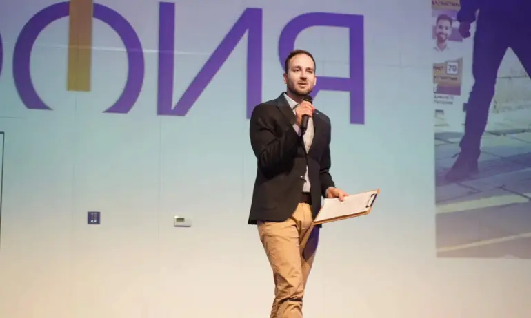 Назначиха Сава Ташев от Тук не е Амстердам на служба в общината и критичната страница изчезна - Tribune.bg