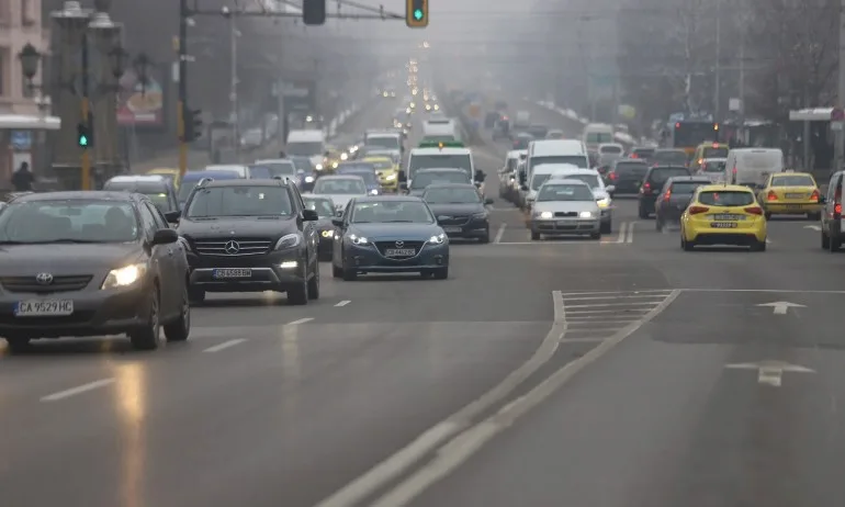 Предпразнично: Очаква се засилен трафик в страната - Tribune.bg