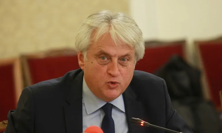 Бойко Рашков праща цивилни полицаи да дебнат зад храстите за купуване на гласове? - Tribune.bg