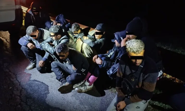 Заловиха 11 бежанци край Бургас - Tribune.bg