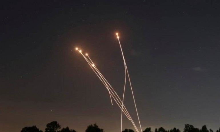 Ракета Катюша удари военна база на САЩ в Ирак - Tribune.bg