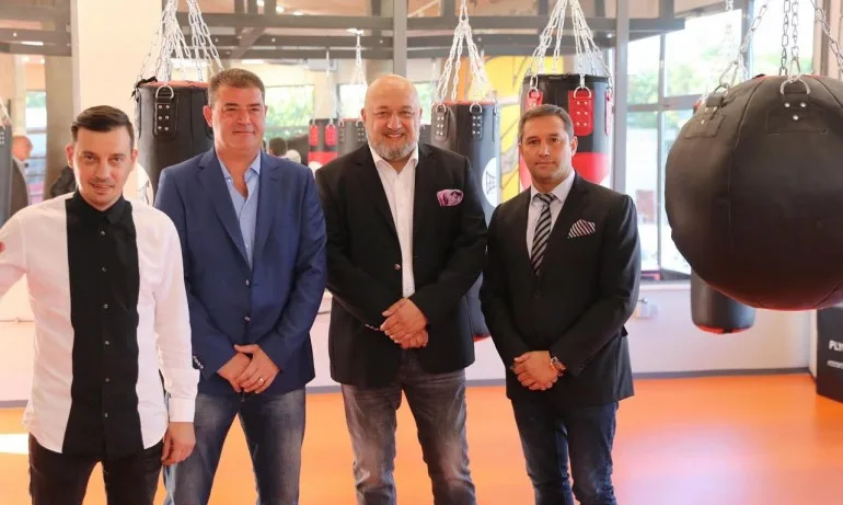 Министър Кралев откри боксовата зала на световен шампион - Tribune.bg