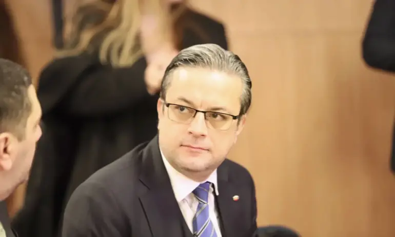 Тома Биков: Заради шефа на фонд Култура България може да загуби 200 млн. лв. - Tribune.bg