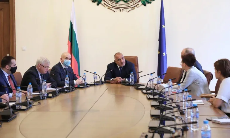 По разпореждане на Борисов: Отварят моловете в понеделник - Tribune.bg