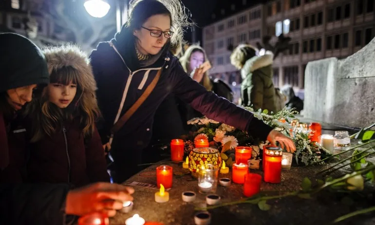 Хиляди се включиха в бдение за жертвите в Ханау - Tribune.bg