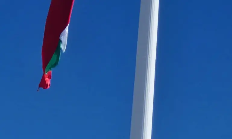 Знамето на Рожен се е разкъсало, съобщиха общинските съветници на